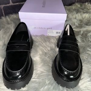 Size 6 Madden Girl Women's Heaathr Loafer